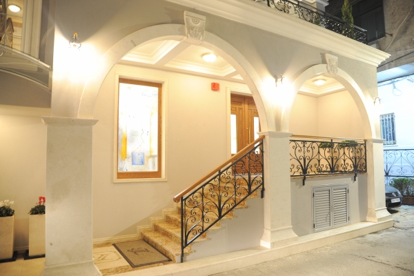 Lot Boutique Hotel (Tirana)